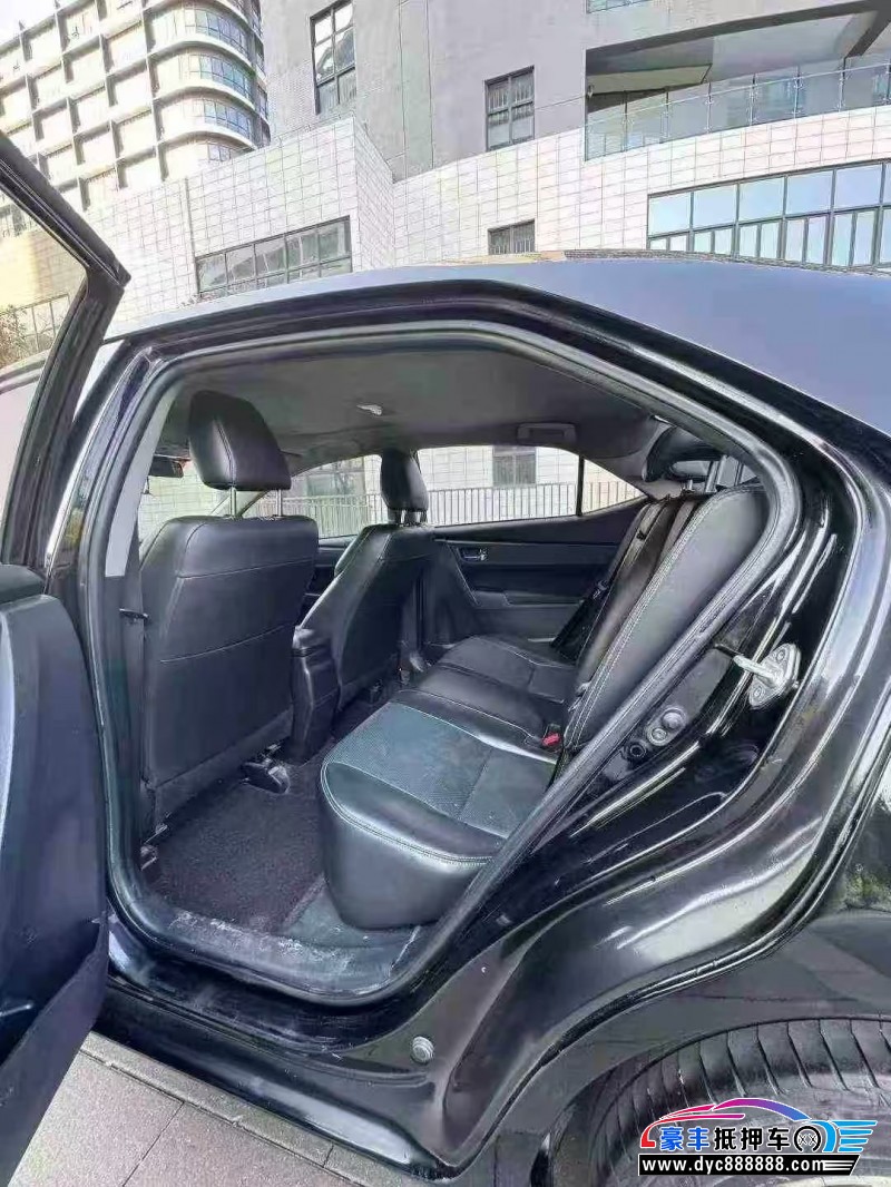 18年丰田雷凌轿车抵押车出售