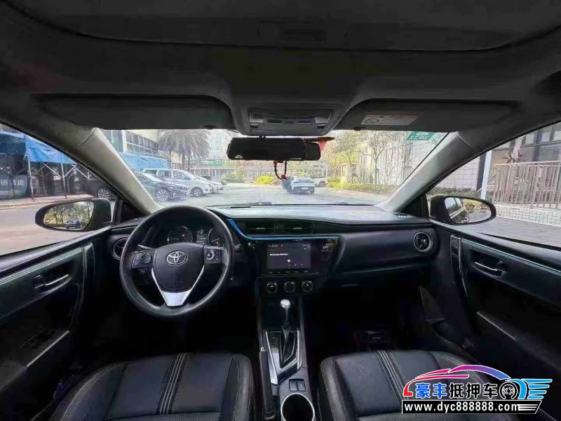 18年丰田雷凌轿车抵押车出售