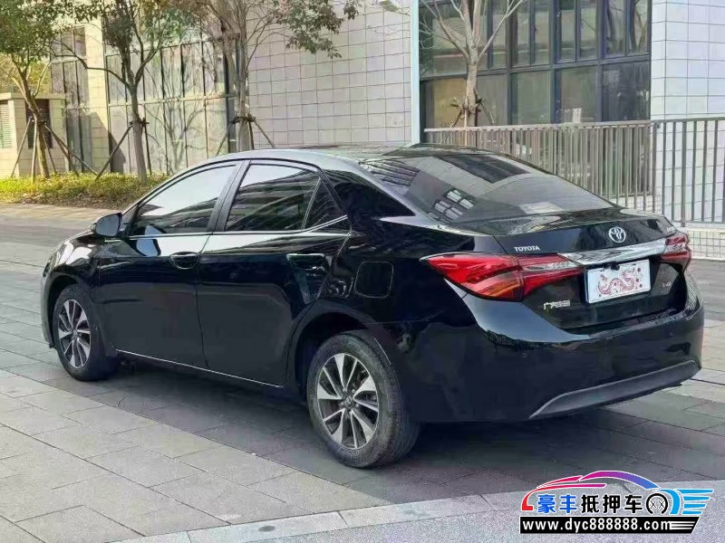 18年丰田雷凌轿车抵押车出售