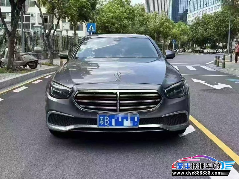 22年奔驰E轿车抵押车出售