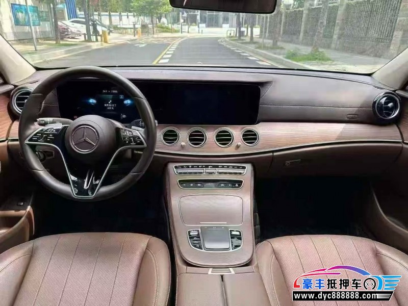 22年奔驰E轿车抵押车出售
