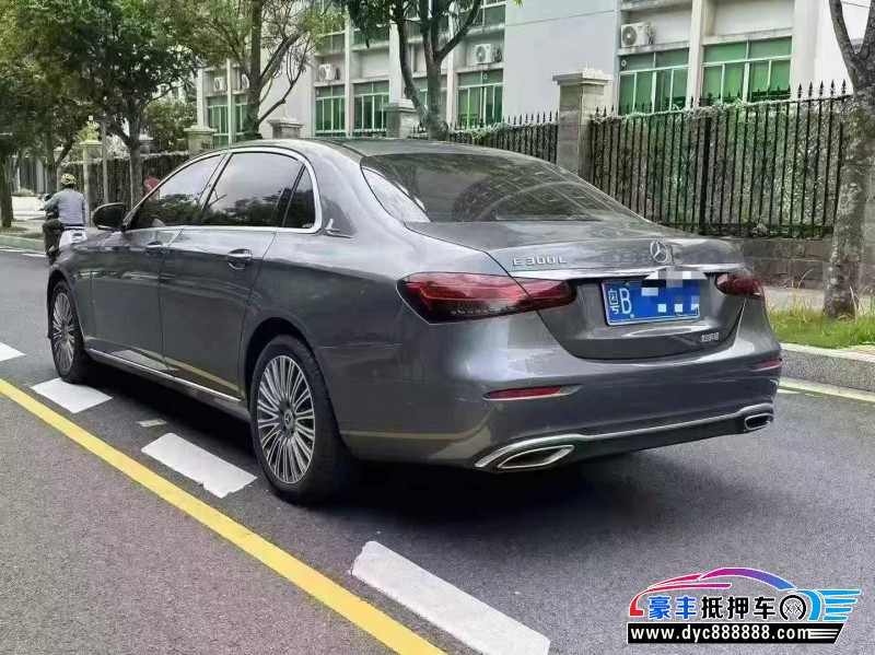 22年奔驰E轿车抵押车出售