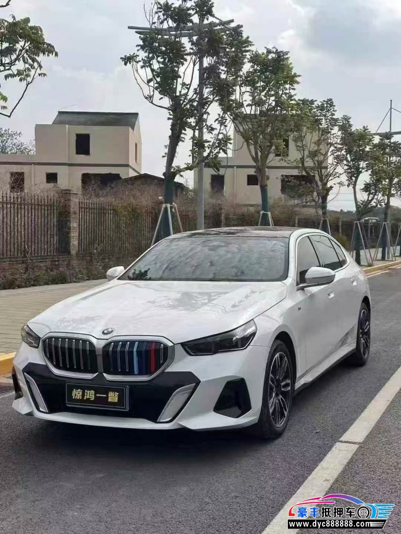 24年宝马3系轿车抵押车出售