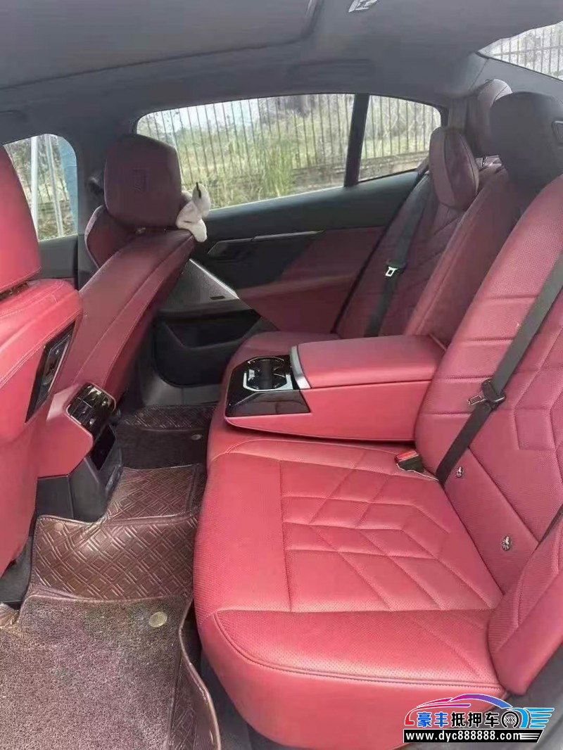 24年宝马3系轿车抵押车出售