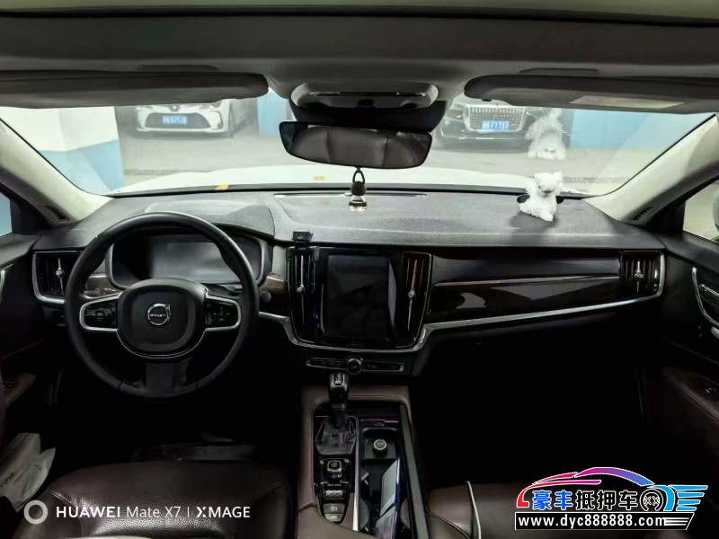 18年沃尔沃S90轿车抵押车出售