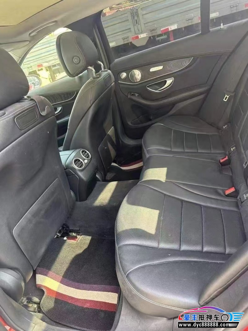 18年奔驰C轿车抵押车出售