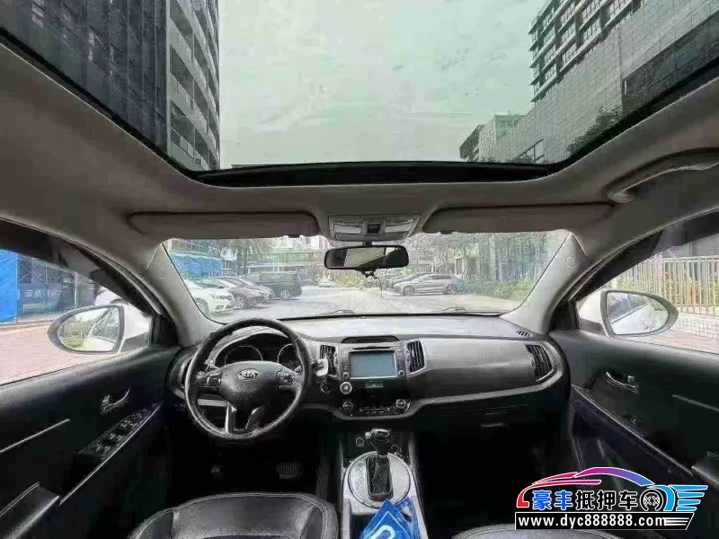 14年起亚智跑轿车抵押车出售