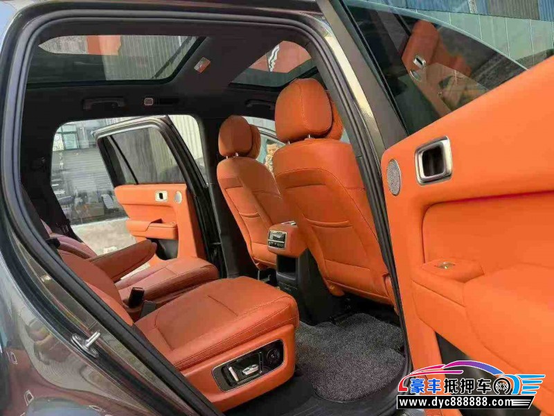 24年理想L8轿车抵押车出售