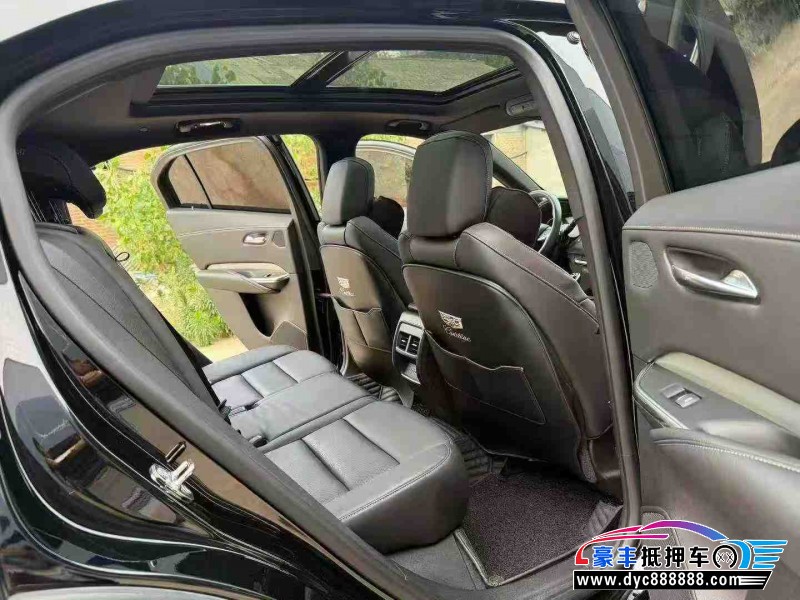 22年凯迪拉克XT4轿车抵押车出售