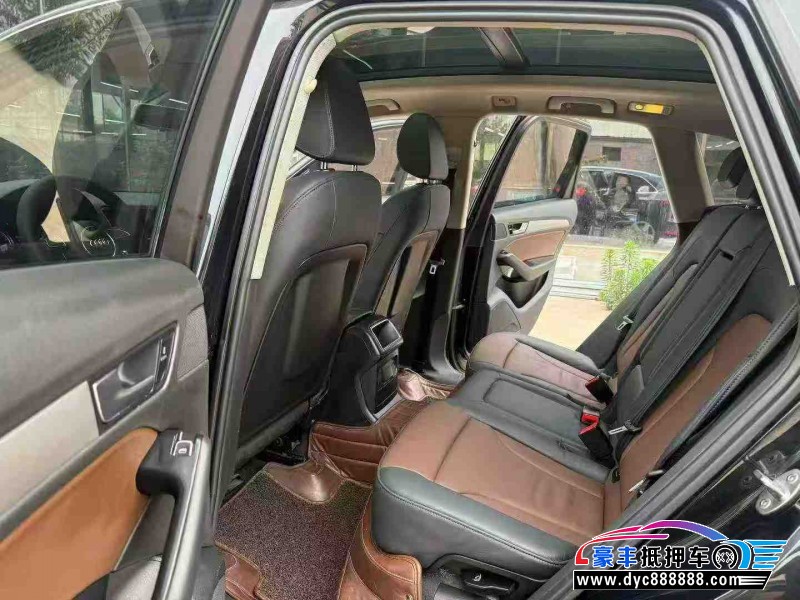 17年奥迪Q5轿车抵押车出售