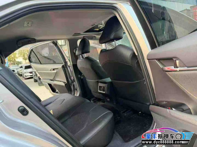 21年丰田凯美瑞轿车抵押车出售