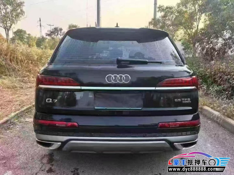 21年奥迪Q7轿车抵押车出售