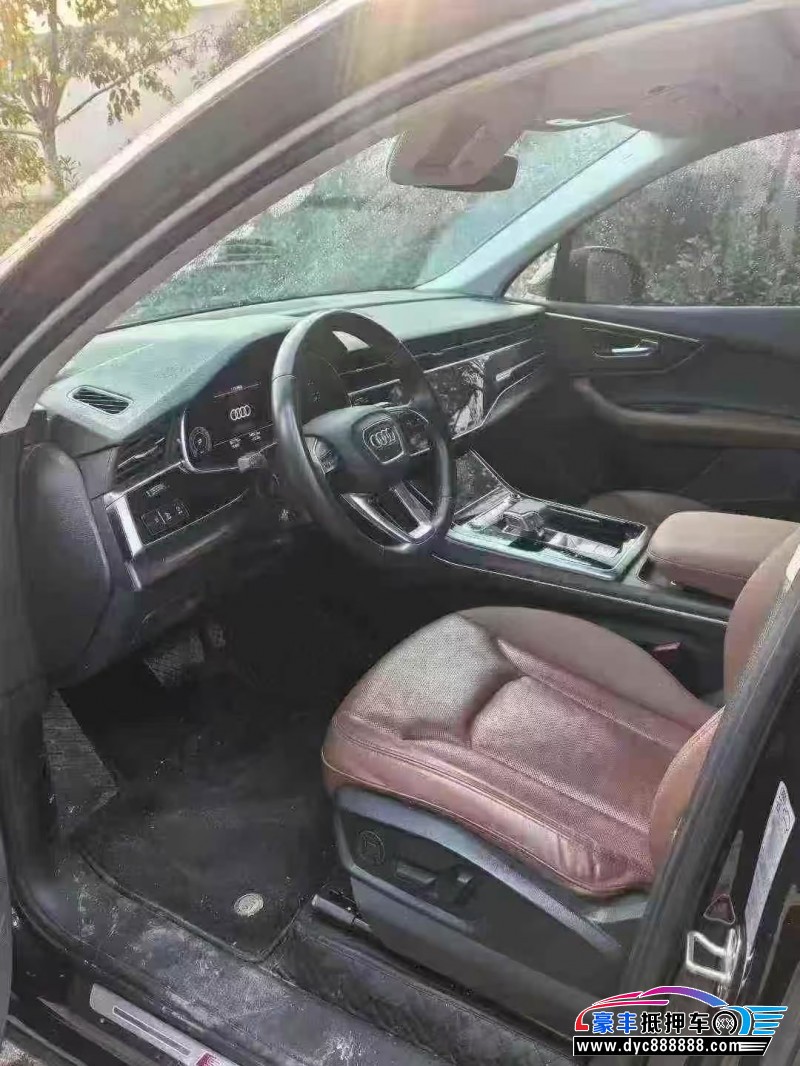 21年奥迪Q7轿车抵押车出售