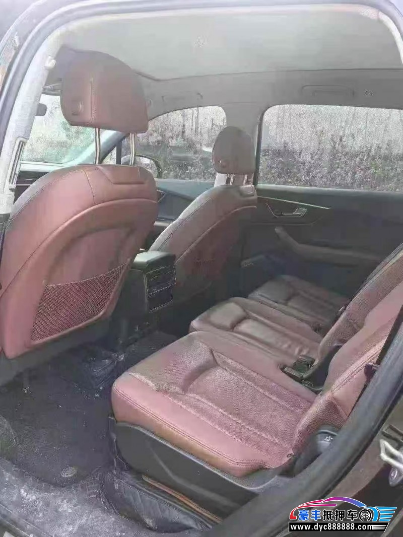 21年奥迪Q7轿车抵押车出售