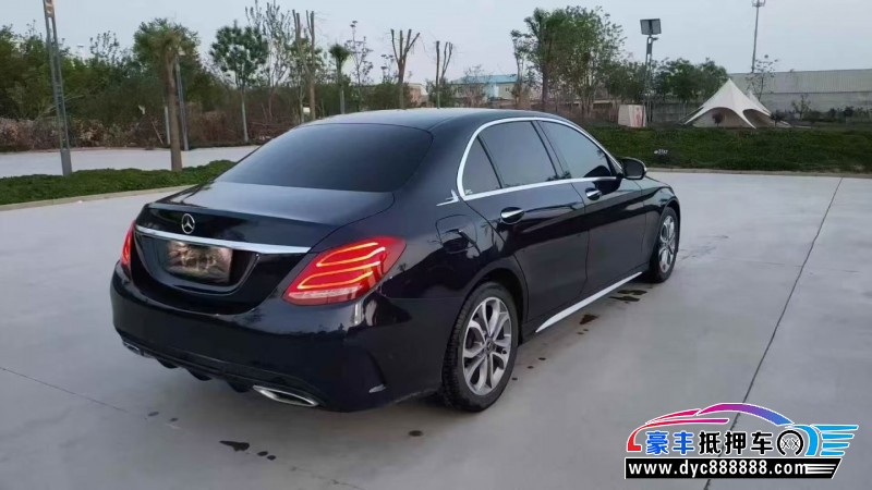 18年奔驰C轿车抵押车出售