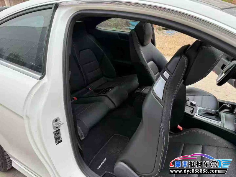 15年奔驰C轿车抵押车出售