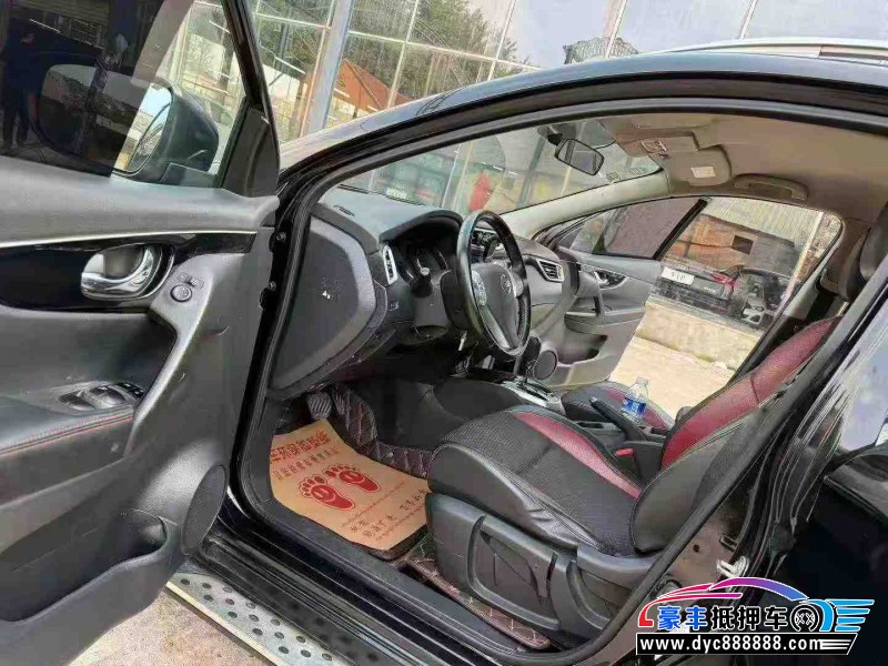 18年日产逍客轿车抵押车出售