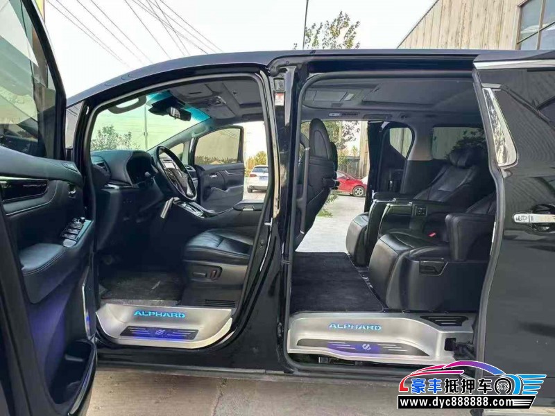 20年丰田威尔法轿车抵押车出售