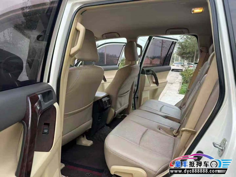 17年丰田普拉多（霸道）轿车抵押车出售