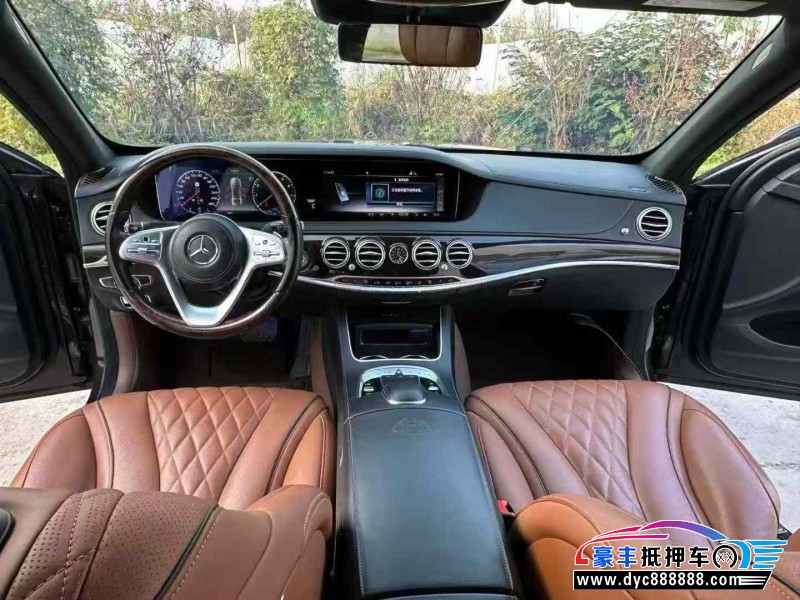 20年奔驰迈巴赫S级轿车抵押车出售