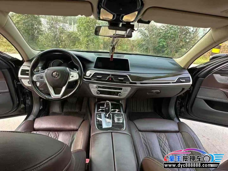 17年宝马7系轿车抵押车出售