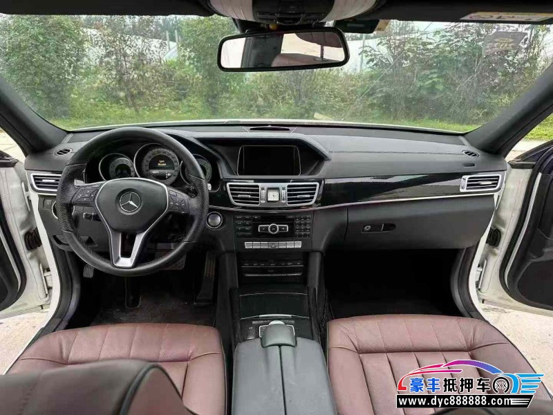 14年奔驰E轿车抵押车出售