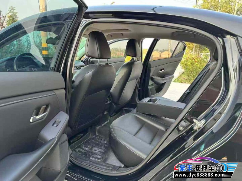 22年日产轩逸轿车抵押车出售