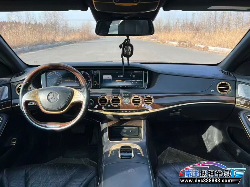 16年奔驰迈巴赫S级轿车抵押车出售