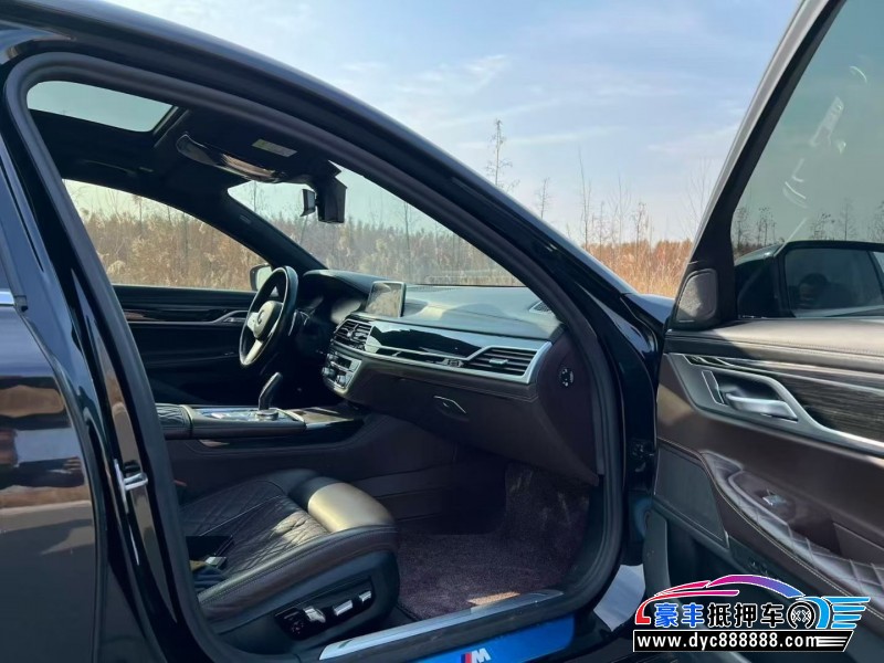 21年宝马7系轿车抵押车出售