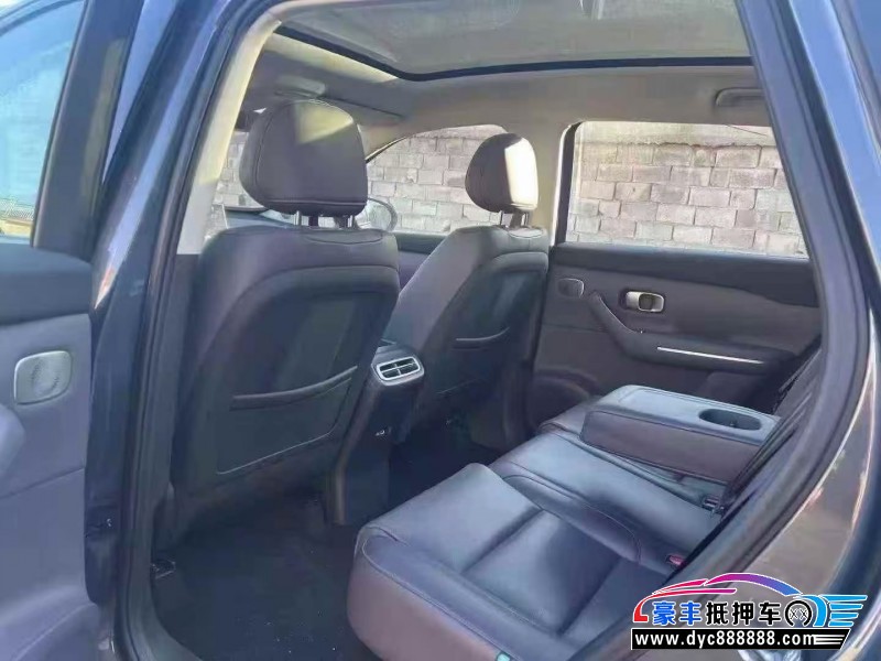 25年零跑C10轿车抵押车出售