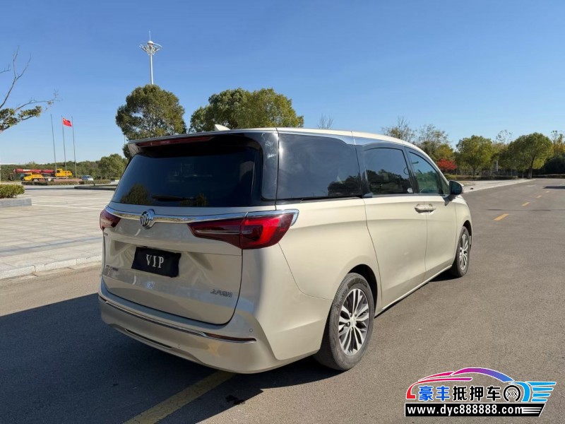 20年别克GL8轿车抵押车出售