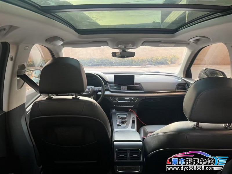 20年奥迪Q5轿车抵押车出售