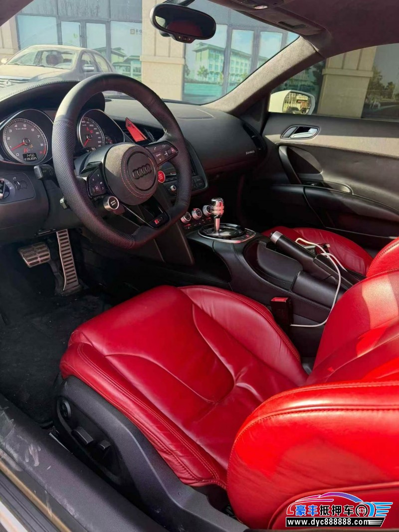 16年奥迪R8轿车抵押车出售