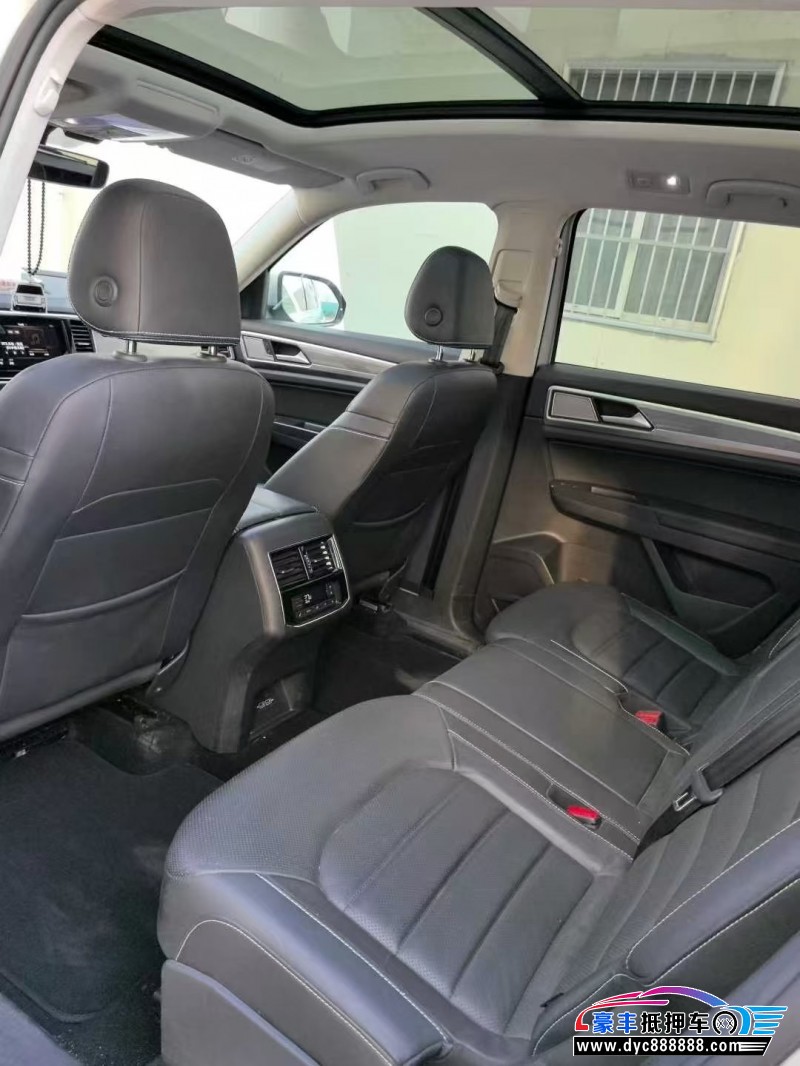 20年大众途昂轿车抵押车出售