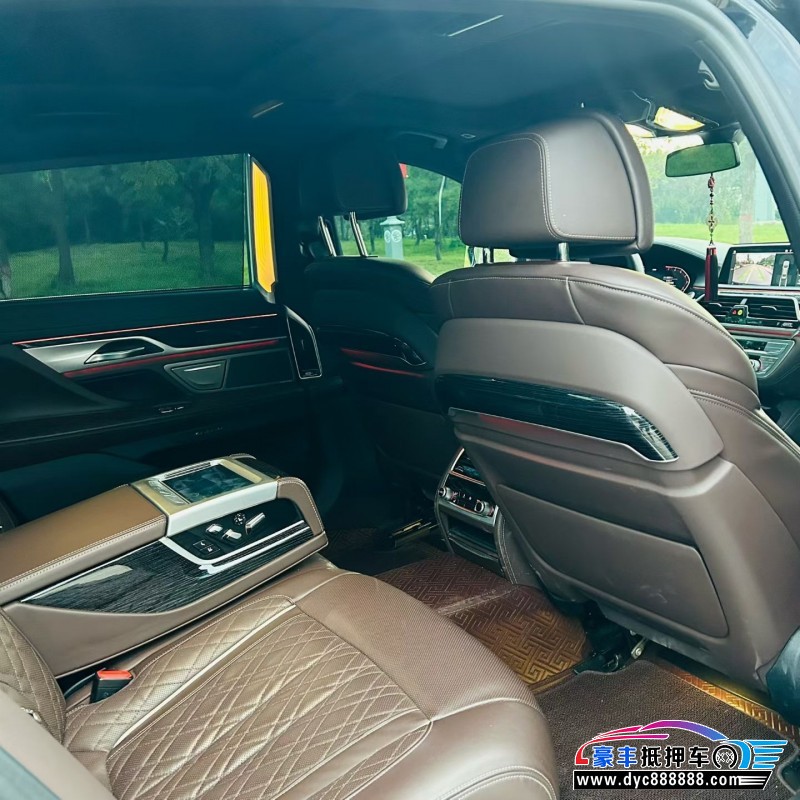 22年宝马7系轿车抵押车出售