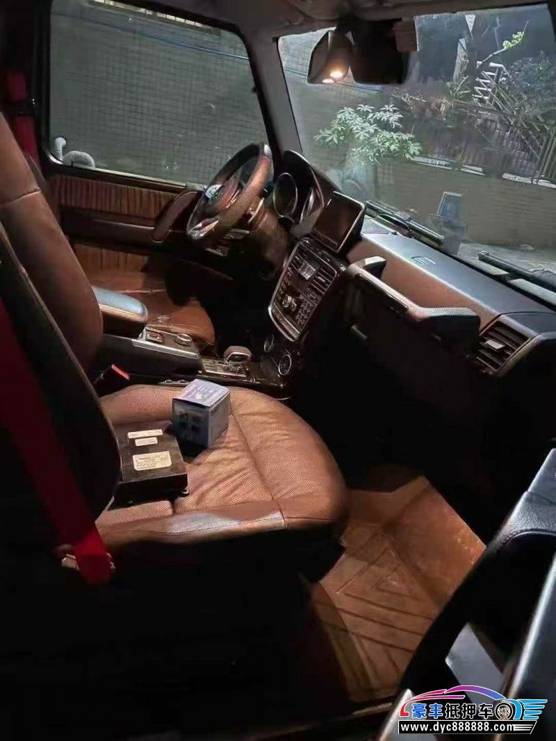 16年奔驰G级轿车抵押车出售