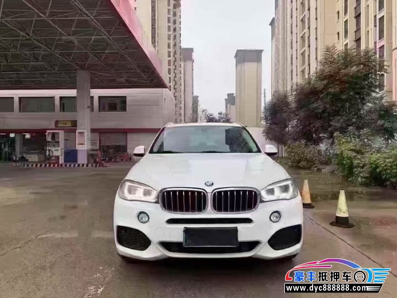 抵押车出售18年宝马X5轿车