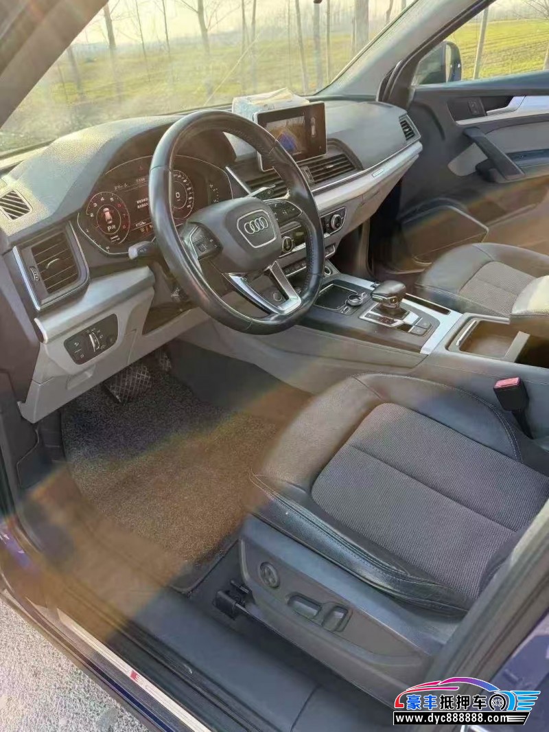 19年奥迪Q5轿车抵押车出售