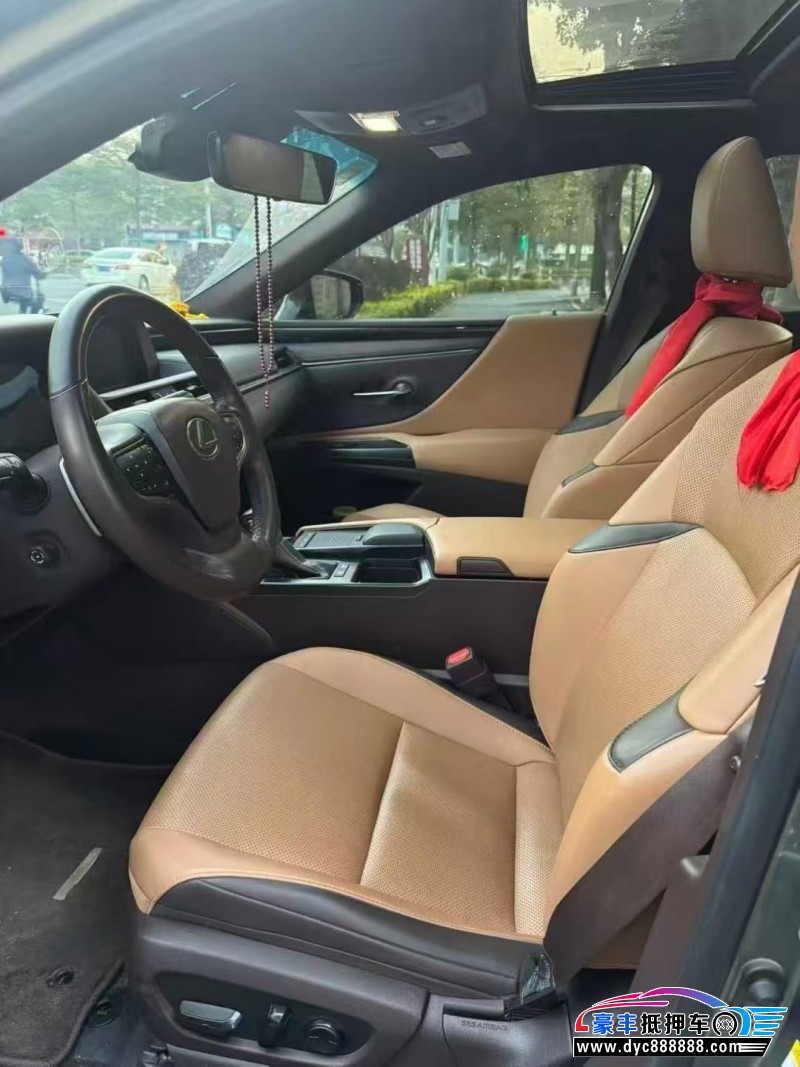 19年雷克萨斯ES轿车抵押车出售