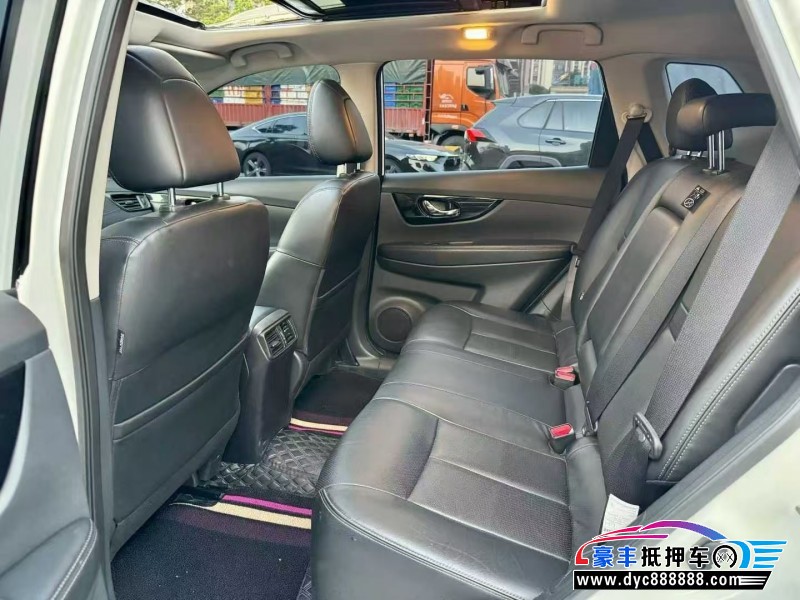 19年日产奇骏轿车抵押车出售