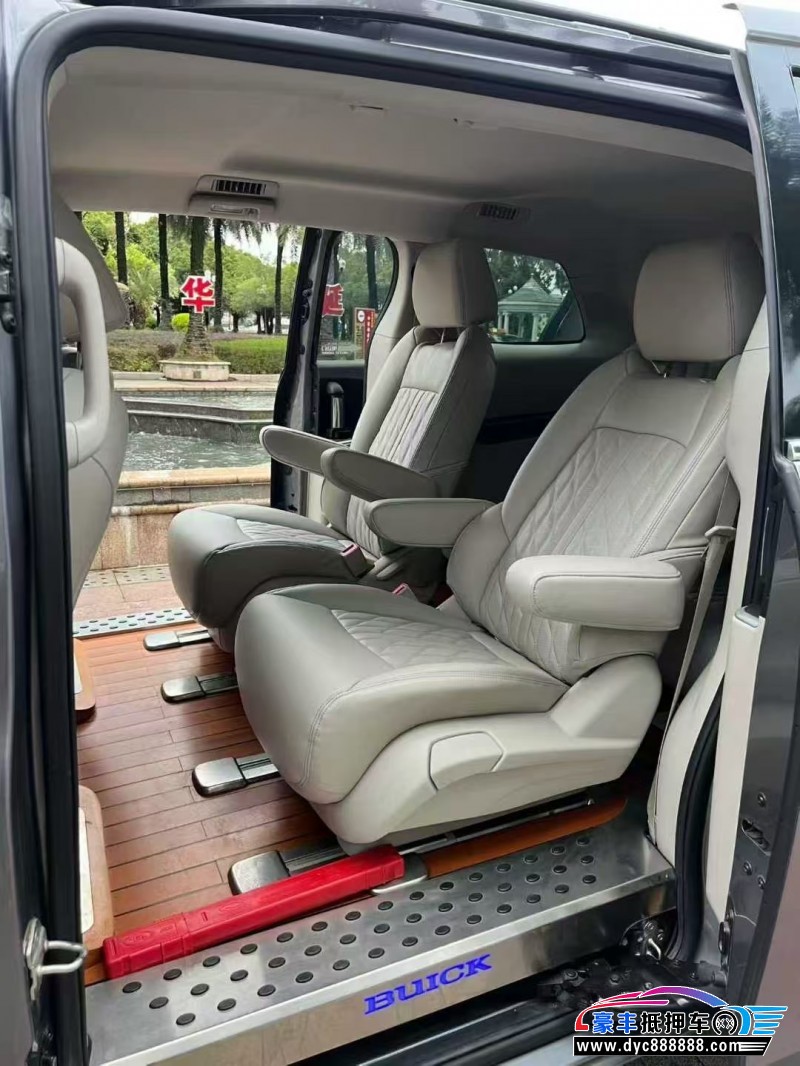 21年别克GL8轿车抵押车出售