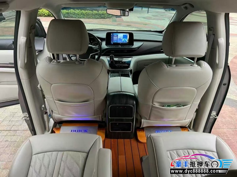 21年别克GL8轿车抵押车出售