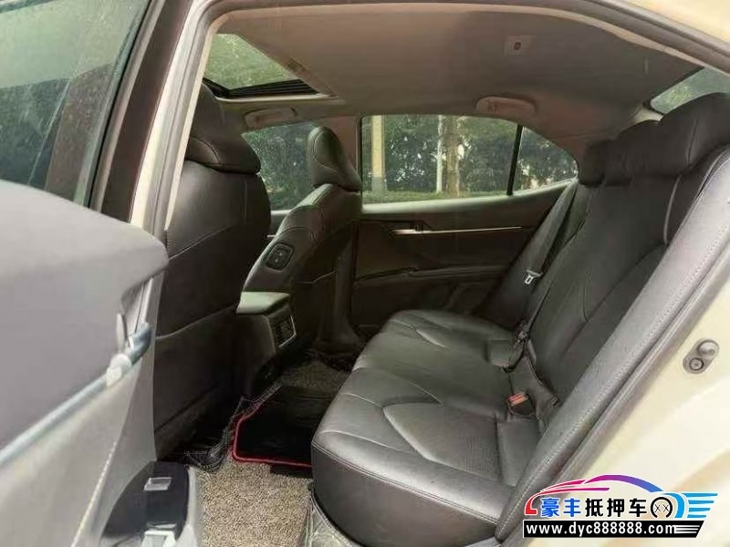 21年丰田凯美瑞轿车抵押车出售