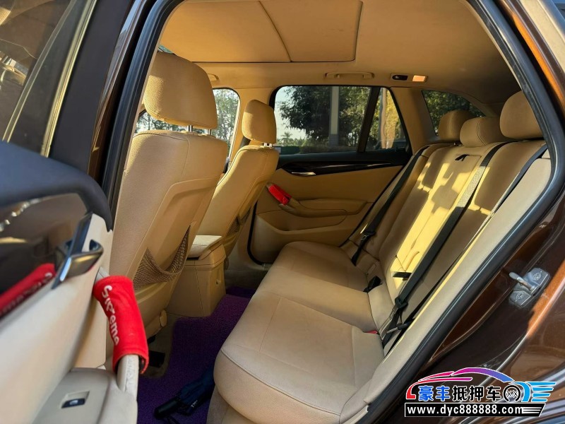 12年宝马X1轿车抵押车出售