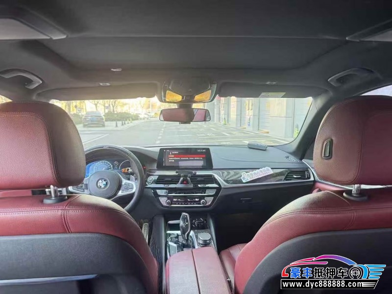 19年宝马5系轿车抵押车出售