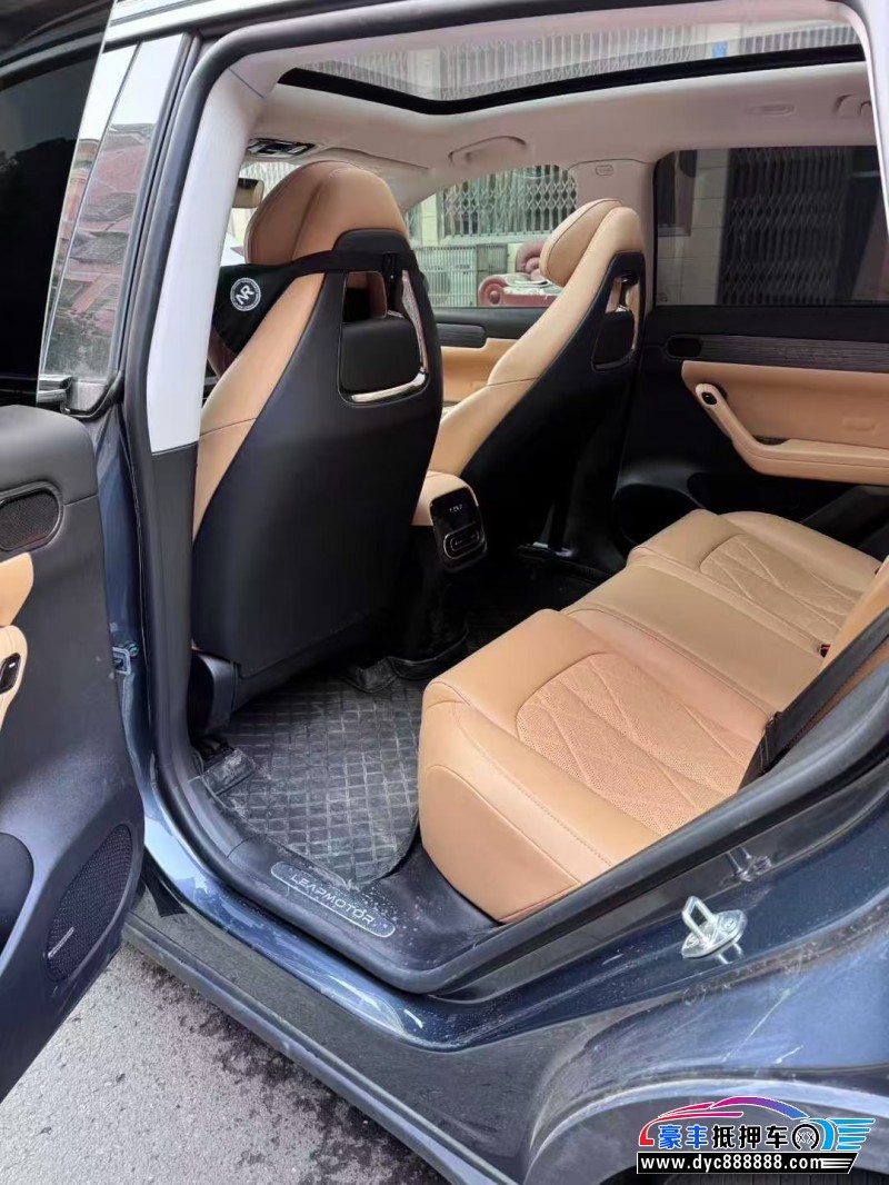 24年零跑C11轿车抵押车出售