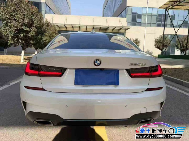 21年宝马3系轿车抵押车出售