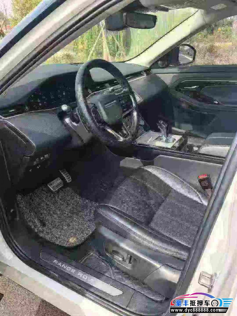 22年路虎揽胜极光轿车抵押车出售