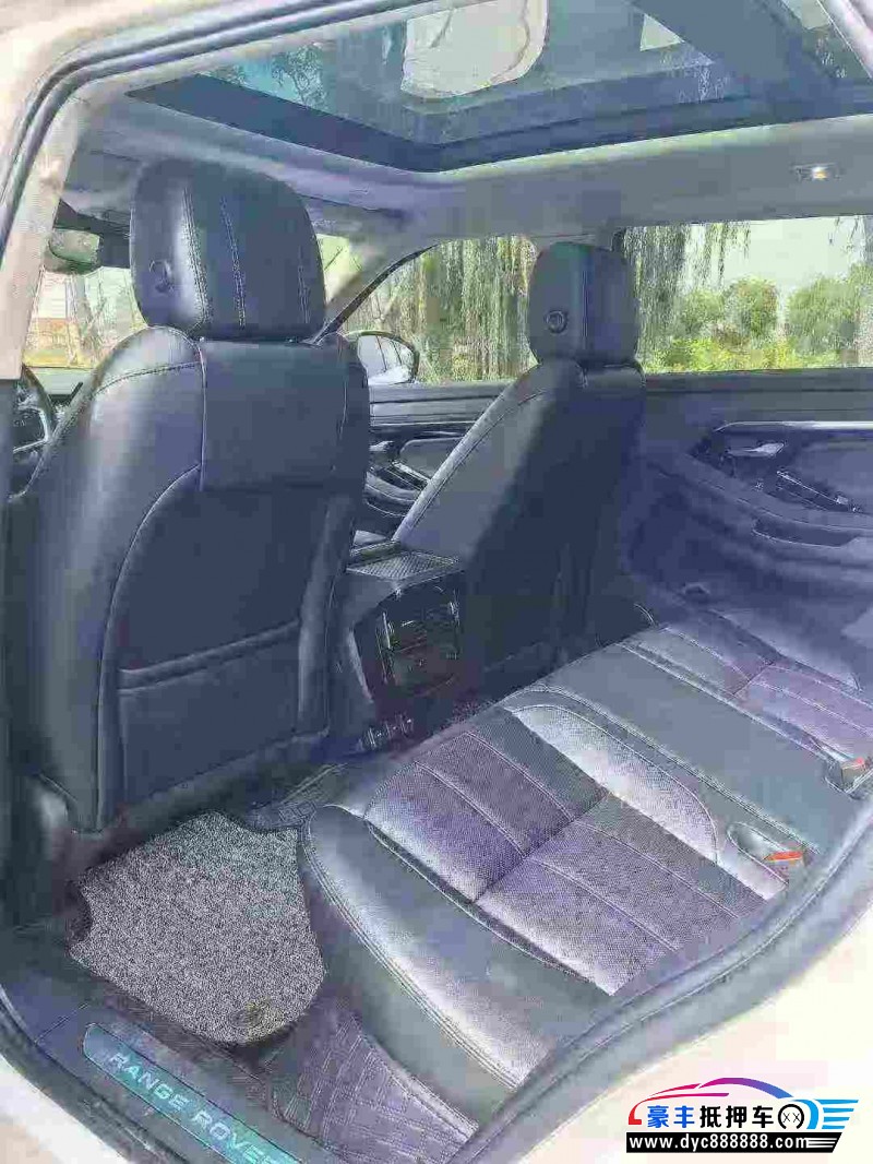 22年路虎揽胜极光轿车抵押车出售