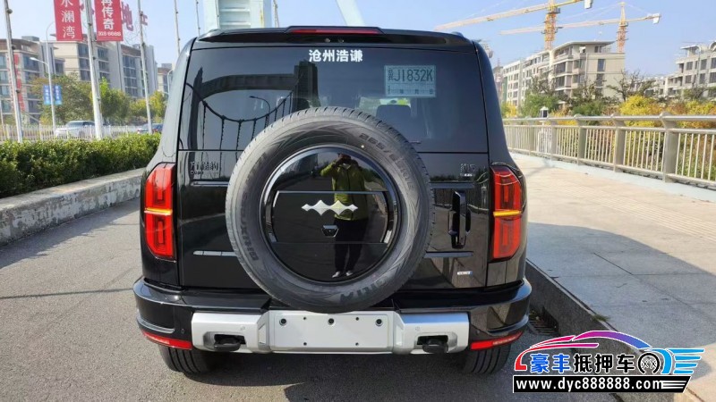 25年方程豹5轿车抵押车出售